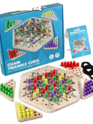 Geometric triangle peg game